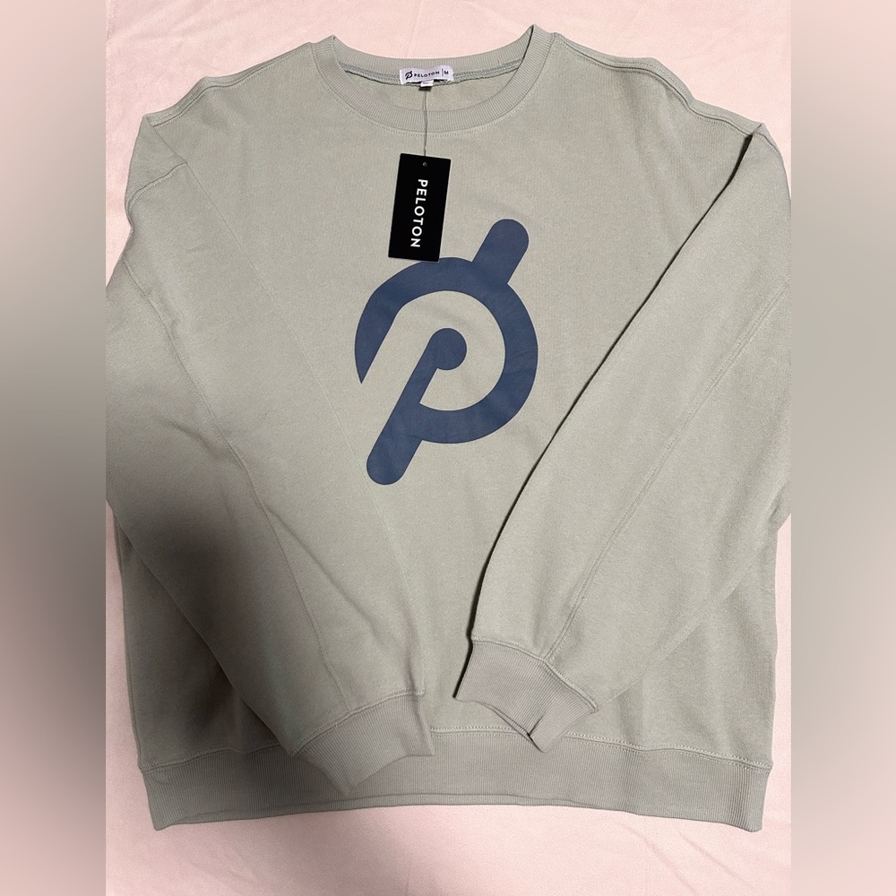 Women’s Peloton Heart Pullover Size M